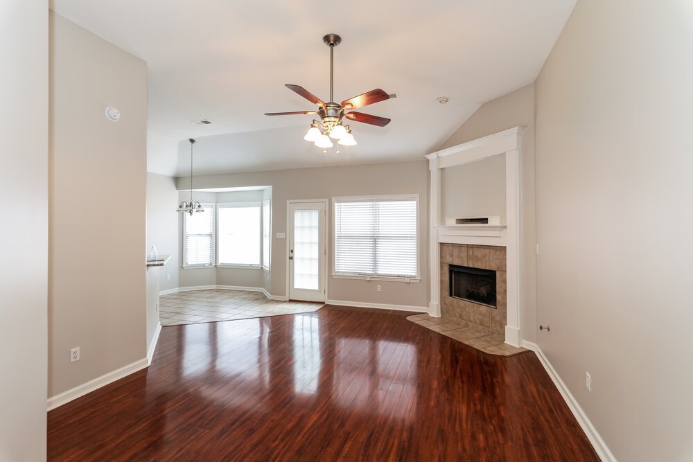 3-Bed Rental on 60 Penny Ln photo 2