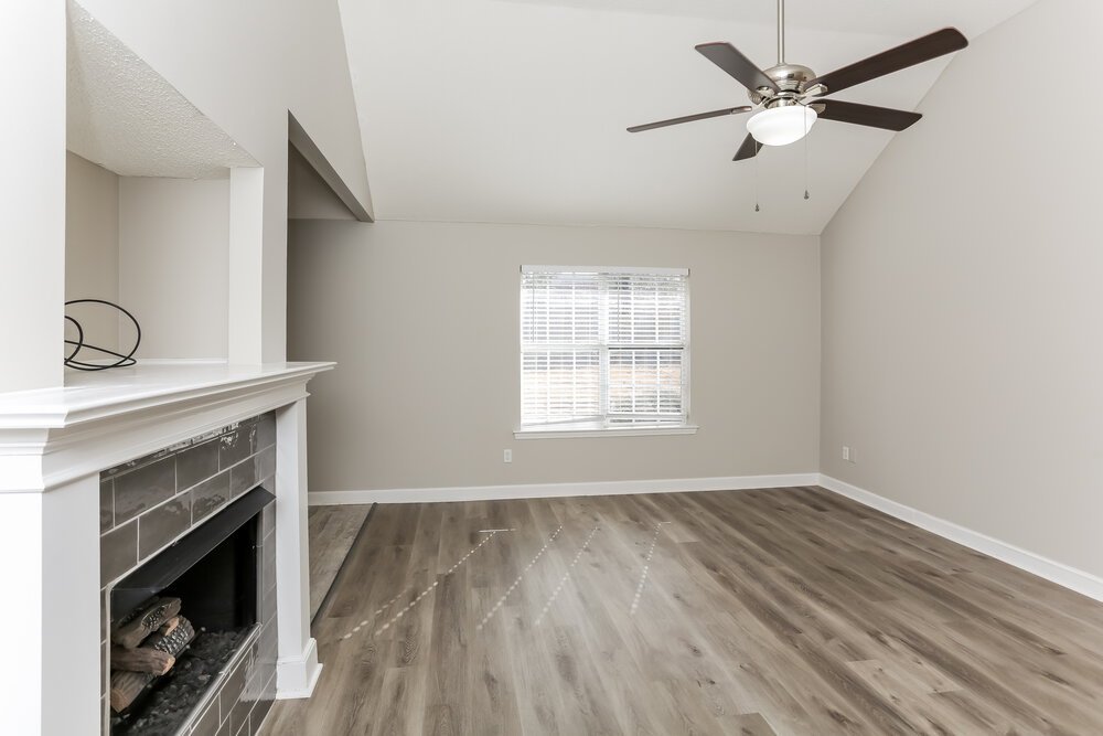 4-Bed Rental on 11169 Ewe Turn photo 3