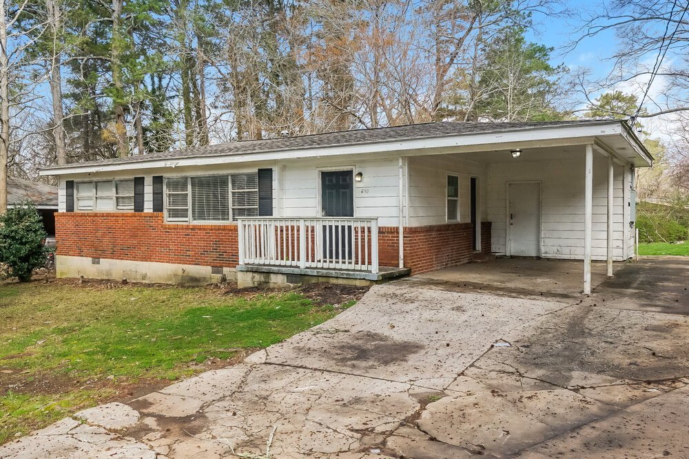 3-Bed Rental on 640 Oakdale Dr photo 3