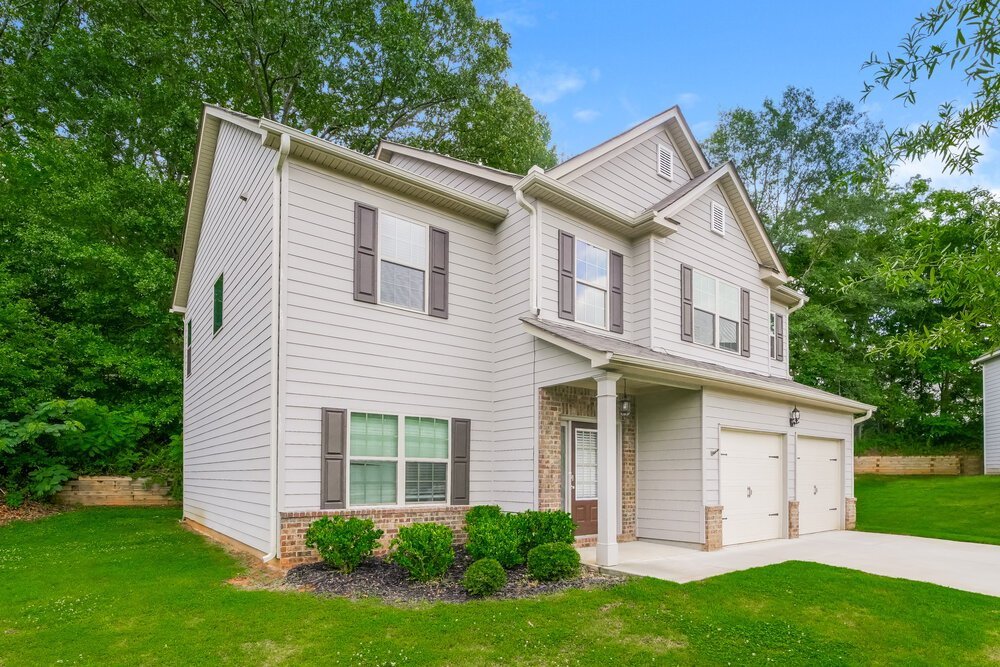 4-Bed Rental on 313 Kenmore Ct photo 4