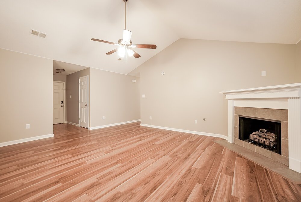 3-Bed Rental on 7089 Willow Point photo 4