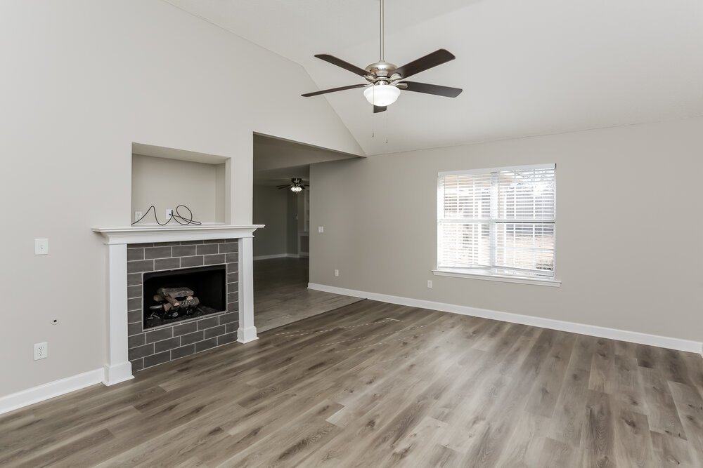 4-Bed Rental on 11169 Ewe Turn photo 4