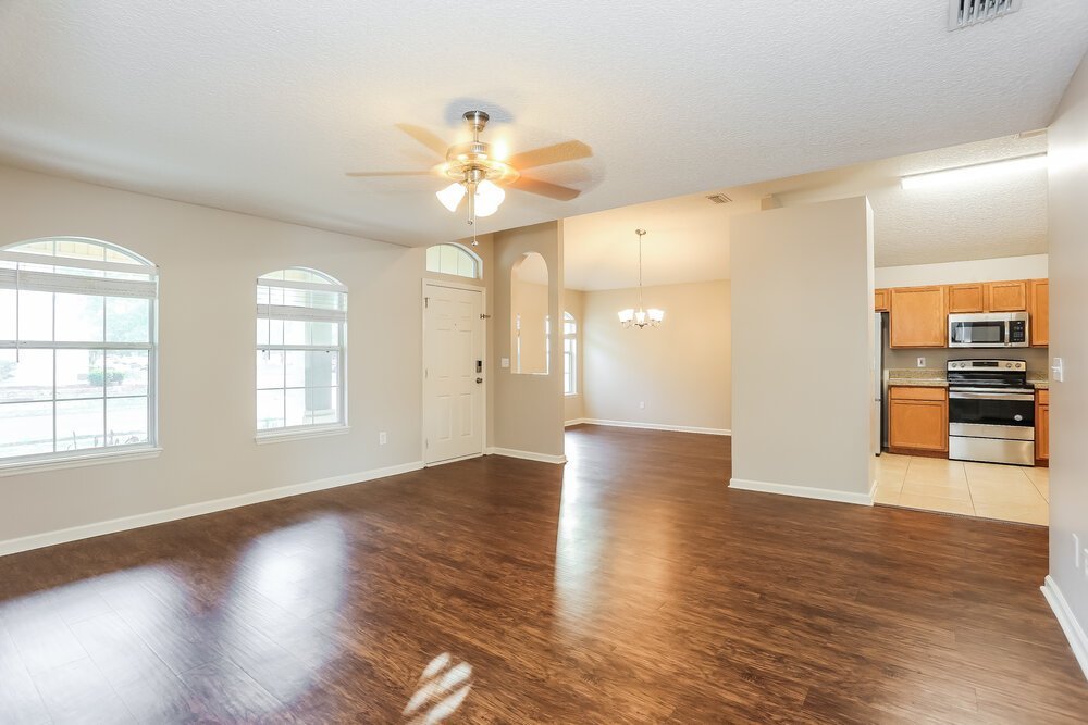 3-Bed Rental on 535 Misty Morning photo 4