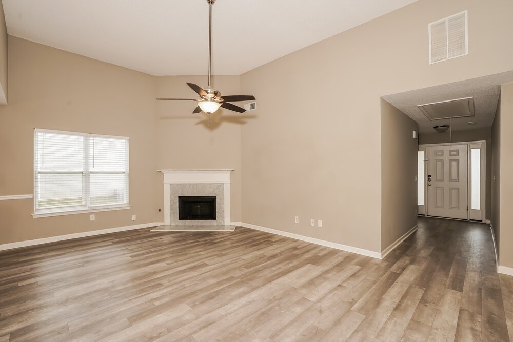 3-Bed Rental on 206 Nadia Ct photo 4