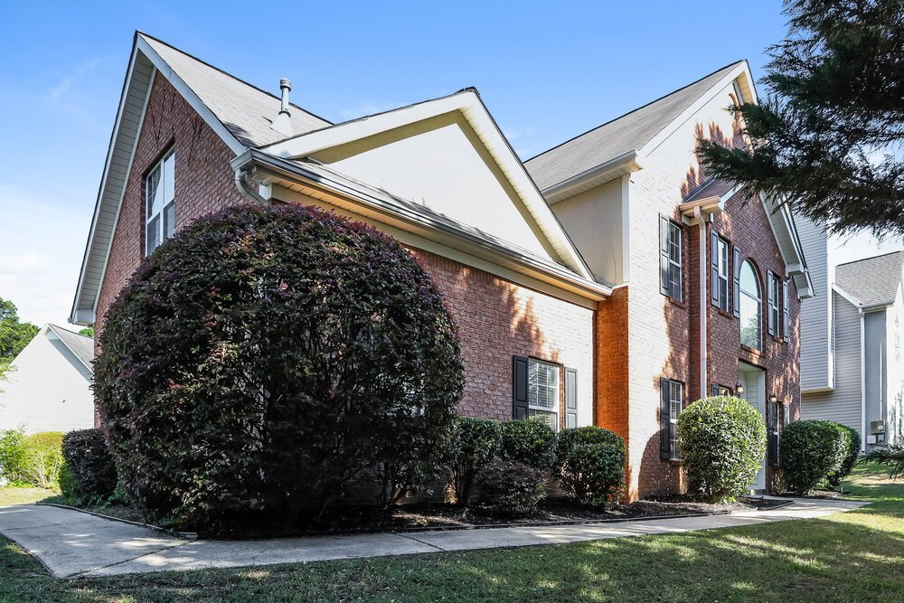 4-Bed Rental on 5929 Rosie Ln photo 4
