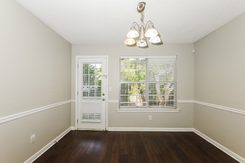 3-Bed Rental on 507 Creekview Overlook photo 5