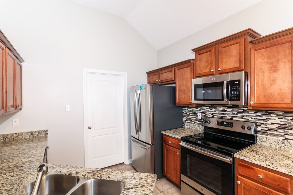 3-Bed Rental on 60 Penny Ln photo 5