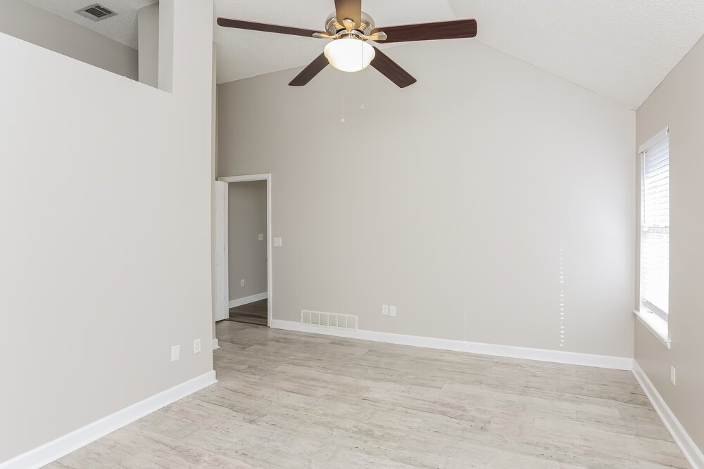 4-Bed Rental on 11169 Ewe Turn photo 5