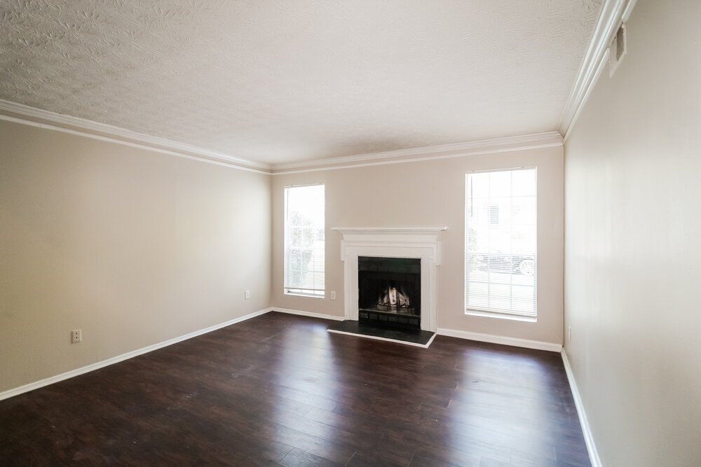 3-Bed Rental on 1985 Glenwood Downs photo 5