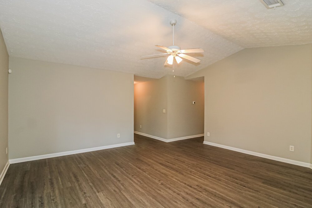 3-Bed Rental on 20 Carver Dr photo 5