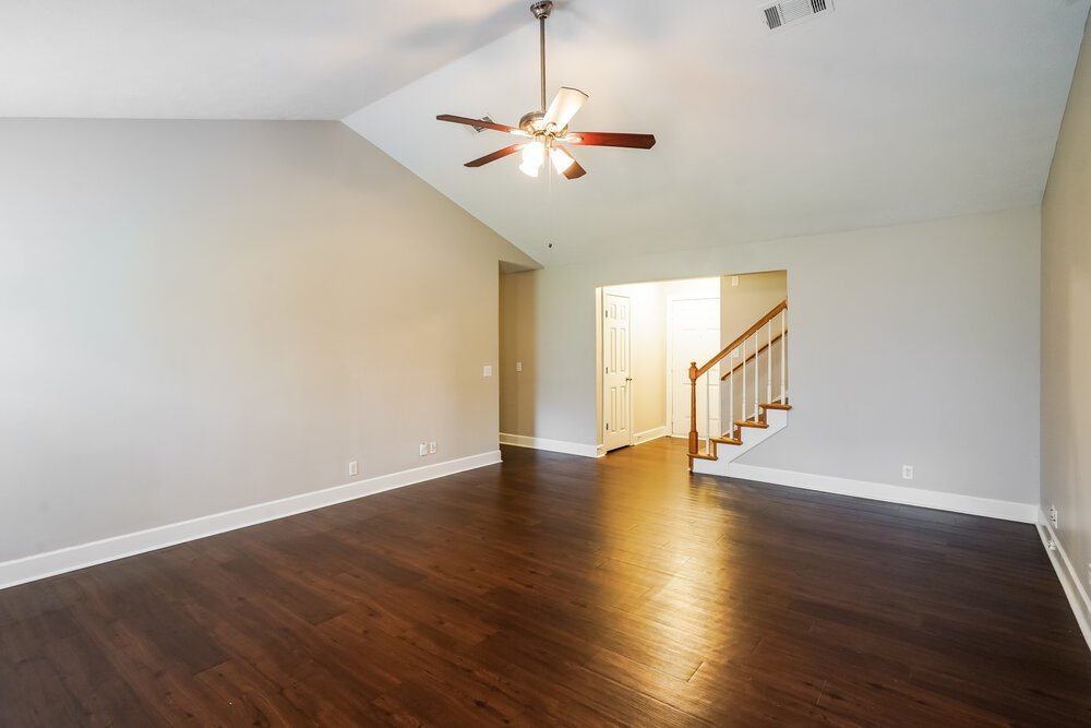 4-Bed Rental on 1636 Bridgecrest Dr photo 5