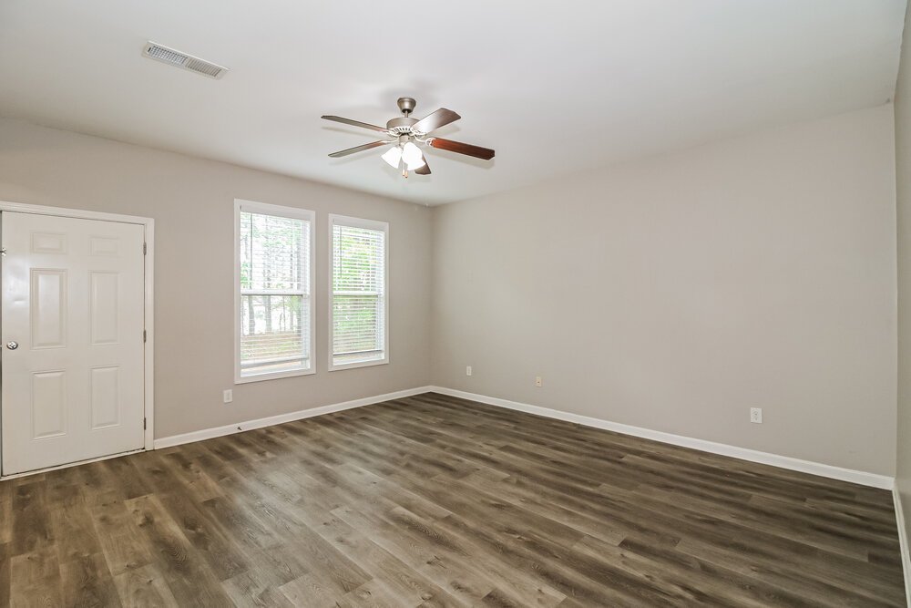 4-Bed Rental on 1510 Persimmon Trace photo 5