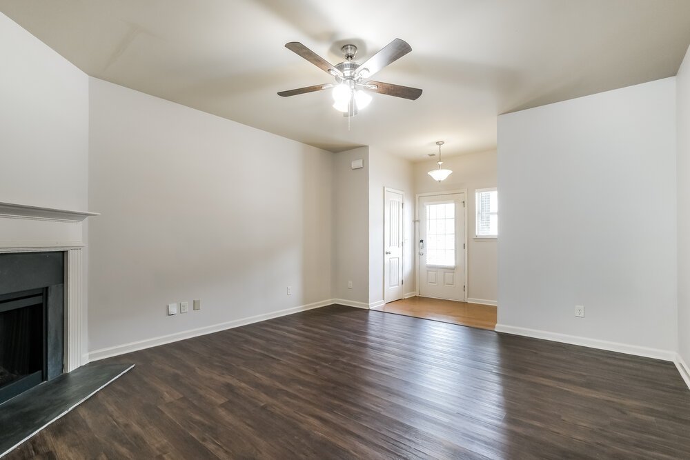 4-Bed Rental on 1314 Little Hampton photo 5
