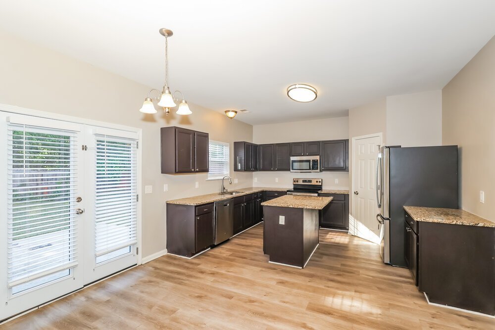 4-Bed Rental on 6325 Polar Fox photo 6