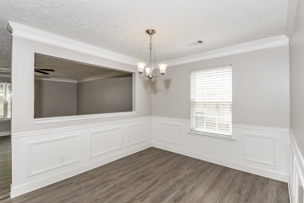 4-Bed Rental on 304 Westminster Dr photo 6