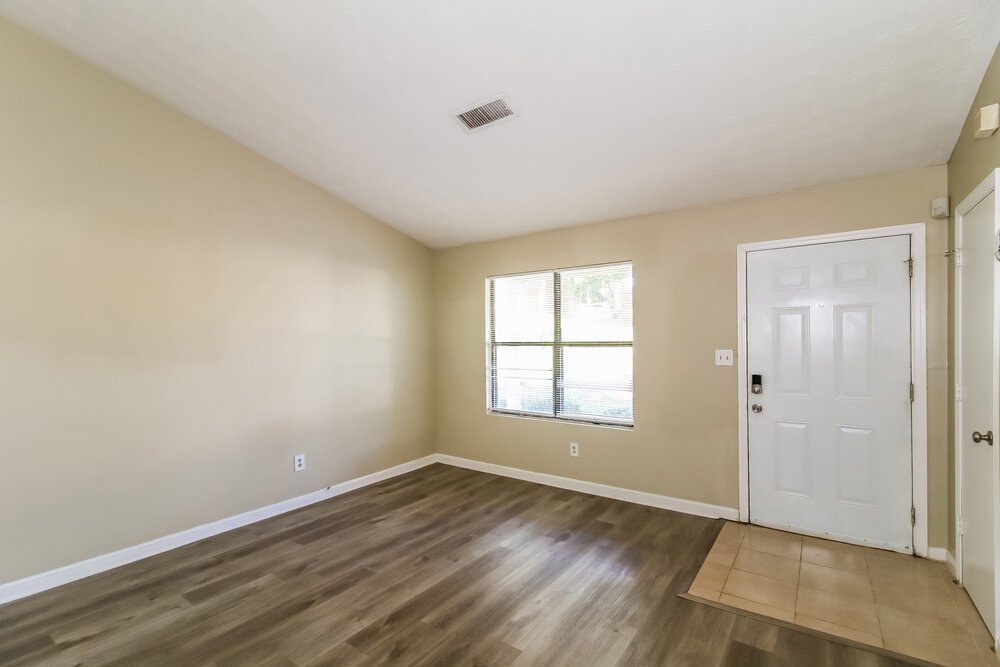 3-Bed Rental on 469 Sherwood Greens photo 6