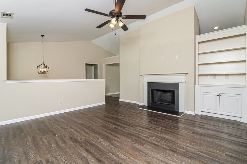 5-Bed Rental on 981 West Avenue photo 6