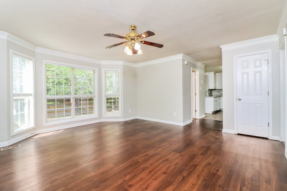 3-Bed Rental on 2446 Letha Ln photo 6