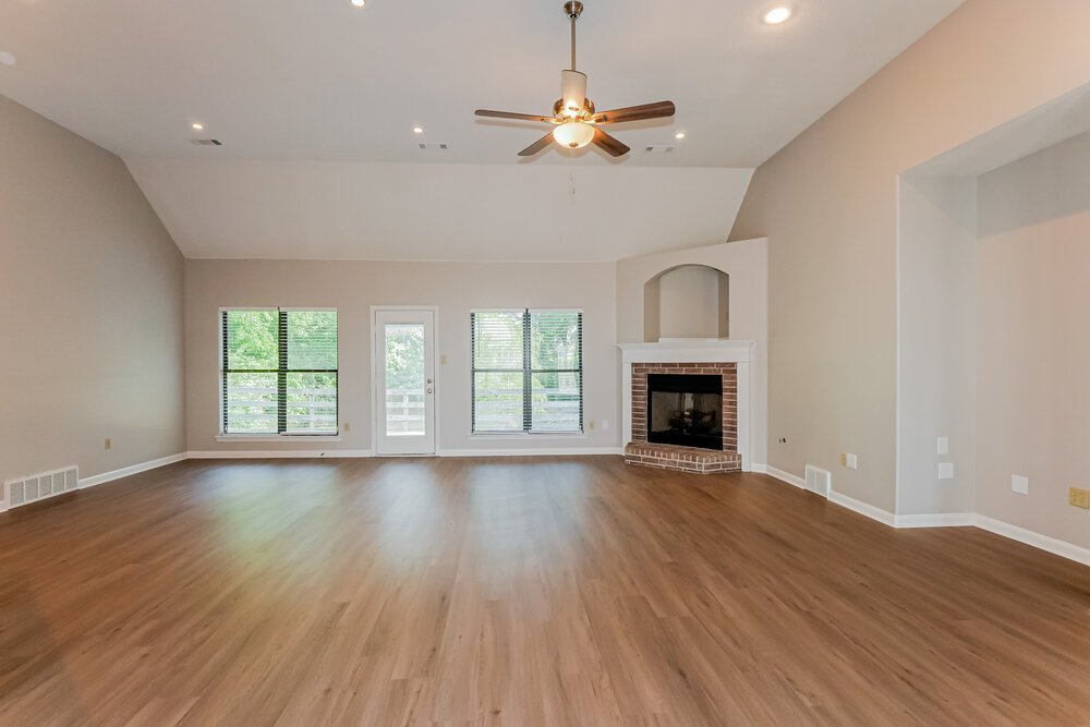 3-Bed Rental on 60 Willow Crest photo 6