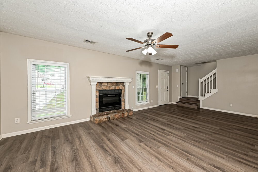 3-Bed Rental on 94 Timothy Ln photo 6