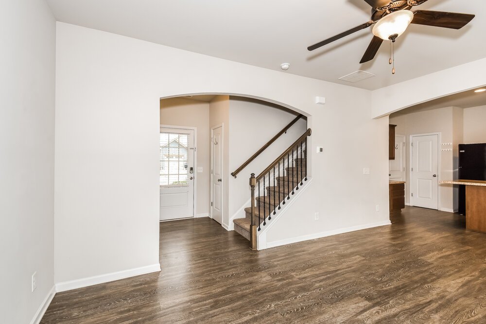 3-Bed Rental on 37 Samuel Way photo 6