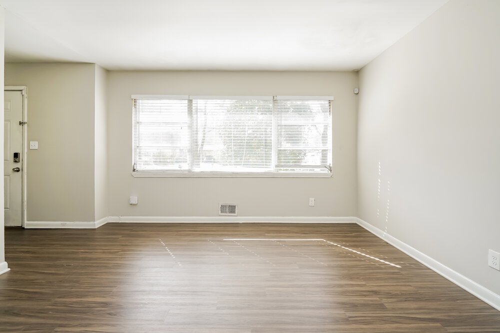 3-Bed Rental on 640 Oakdale Dr photo 6