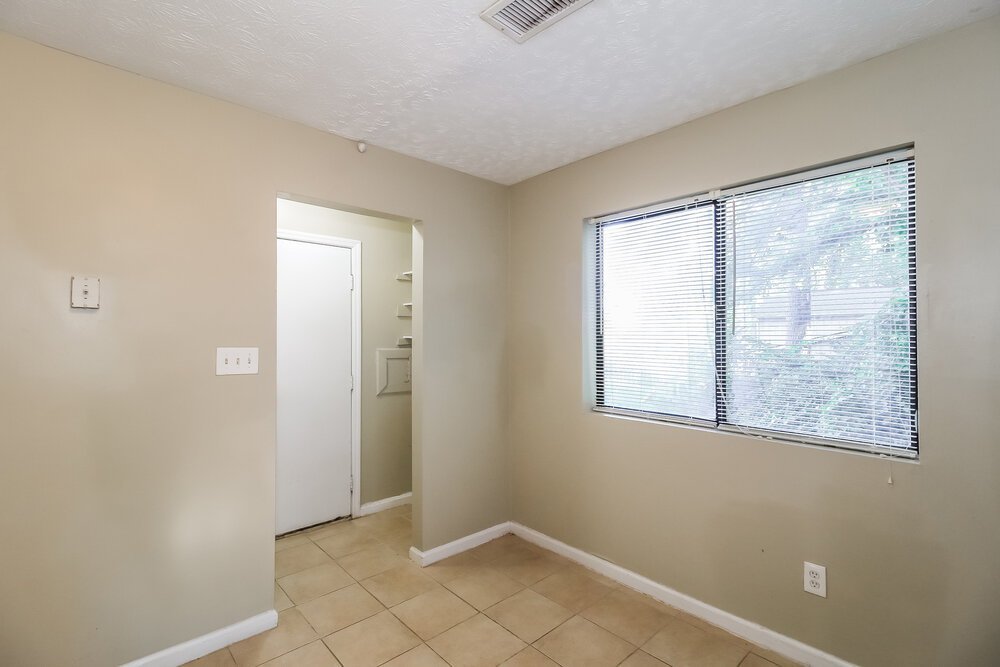 3-Bed Rental on 469 Sherwood Greens photo 7