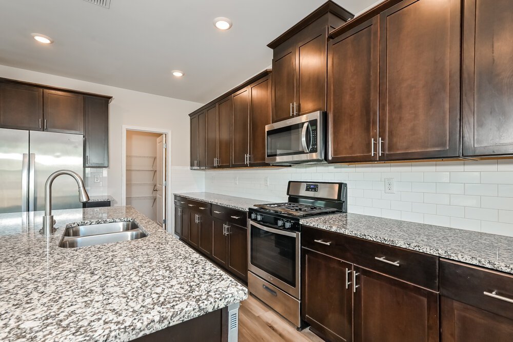 4-Bed Rental on 730 Sara Meadow photo 7