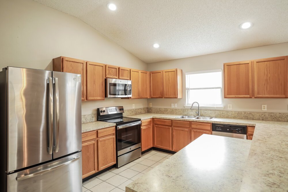 3-Bed Rental on 295 Turtle Dove photo 7