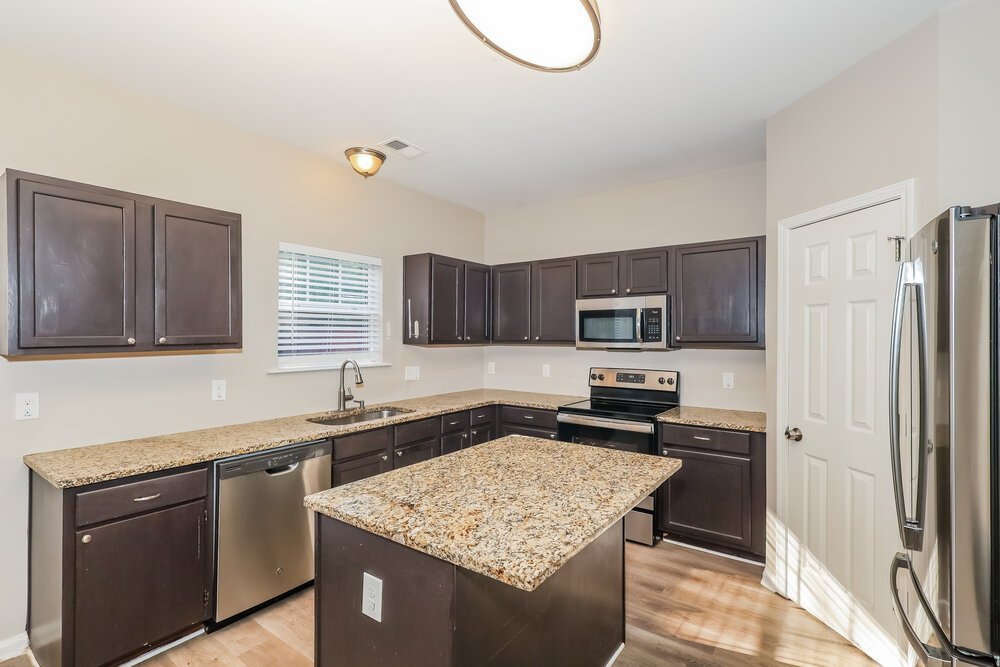 4-Bed Rental on 6325 Polar Fox photo 7
