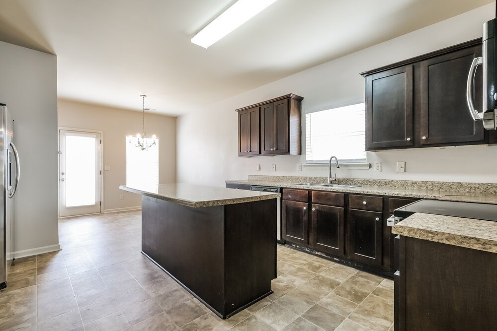 4-Bed Rental on 1314 Little Hampton photo 7