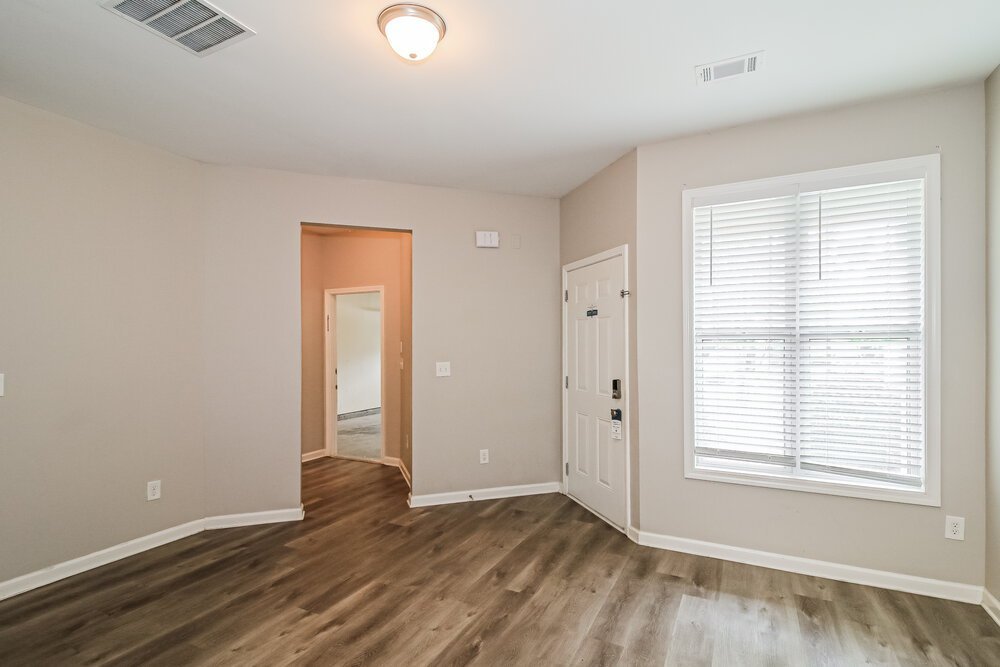 4-Bed Rental on 1510 Persimmon Trace photo 7