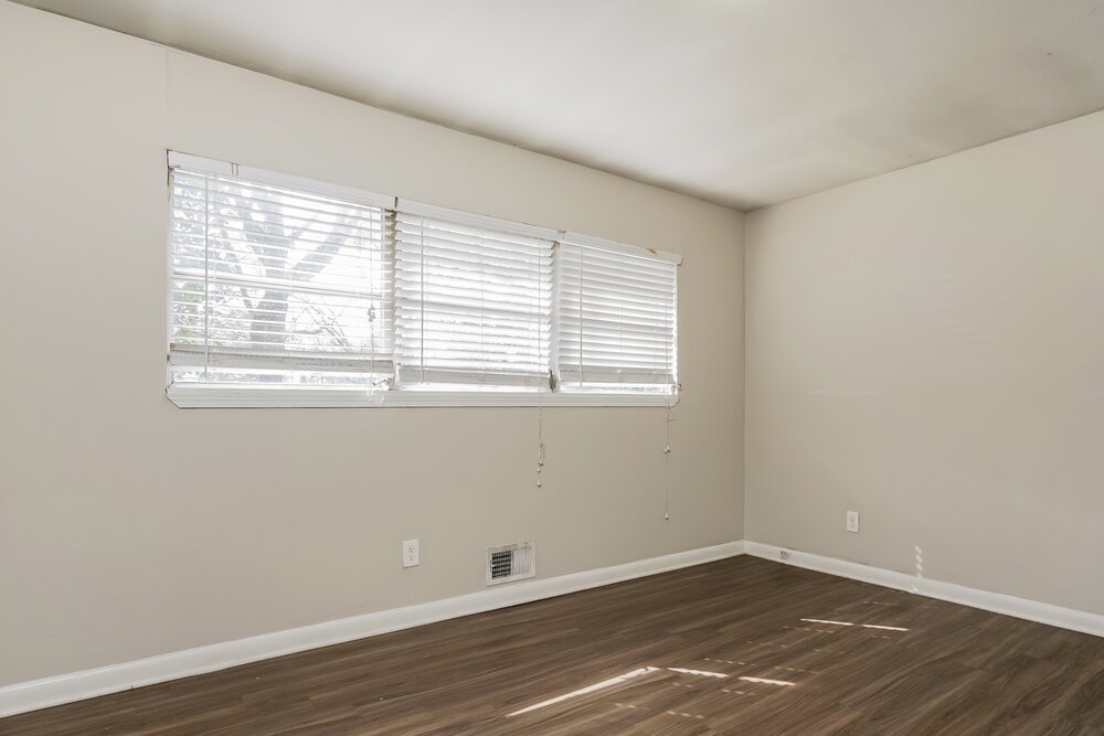 3-Bed Rental on 640 Oakdale Dr photo 7