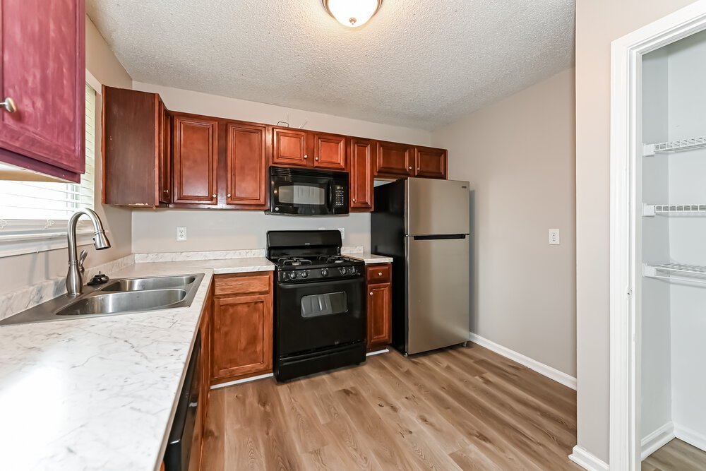 3-Bed Rental on 4725 Bridle Point photo 8