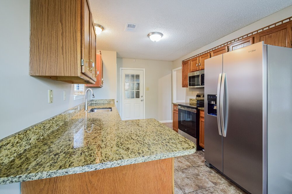 3-Bed Rental on 7117 Goodman Ridge photo 8