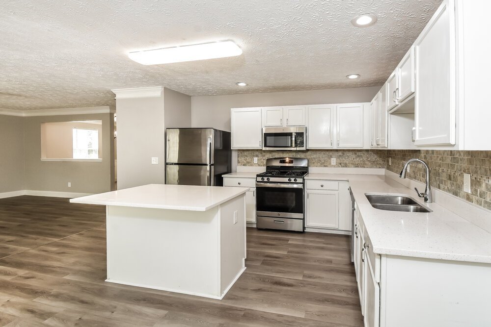 4-Bed Rental on 304 Westminster Dr photo 8