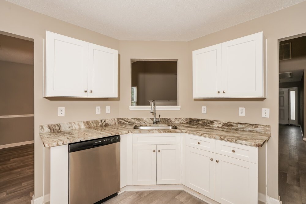 3-Bed Rental on 206 Nadia Ct photo 8