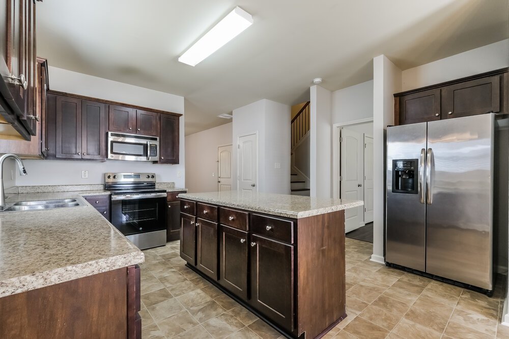 4-Bed Rental on 1314 Little Hampton photo 8
