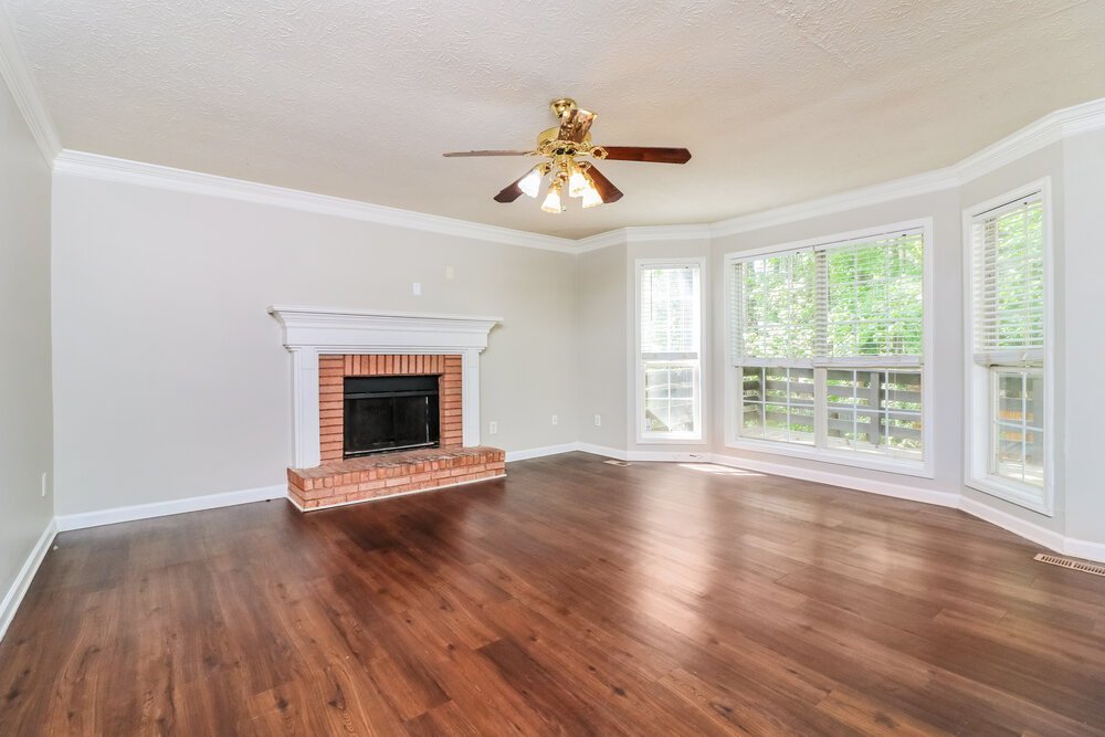 3-Bed Rental on 2446 Letha Ln photo 8
