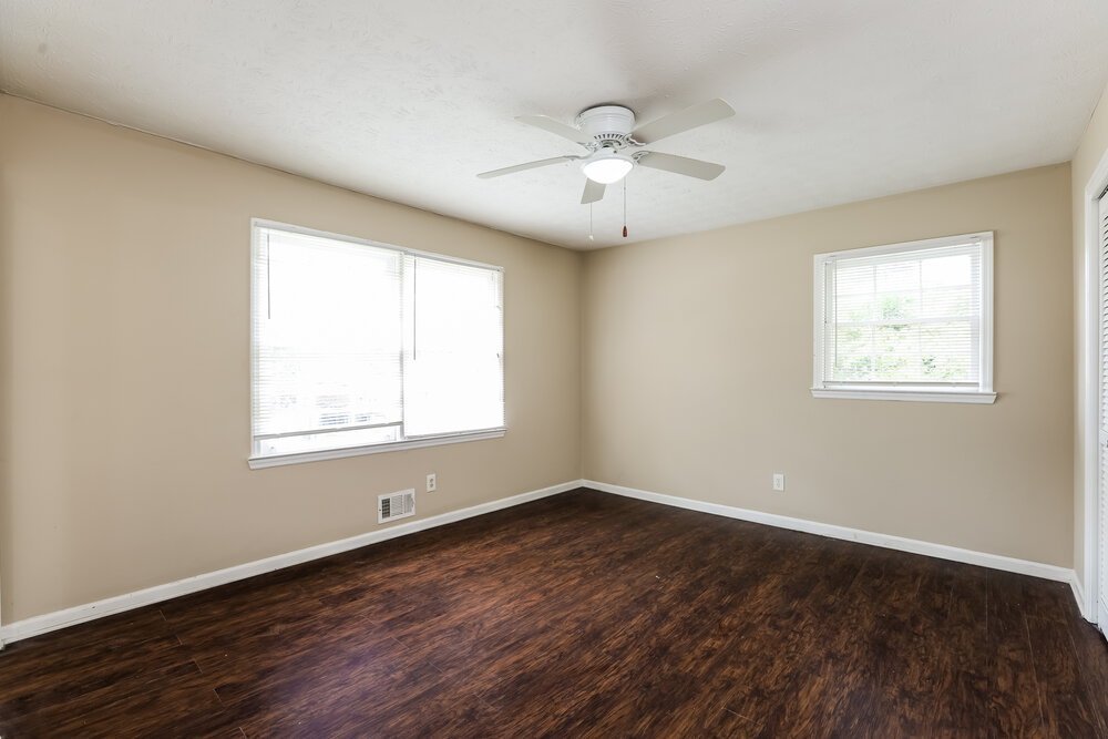 3-Bed Rental on 4649 Danna Dr photo 8