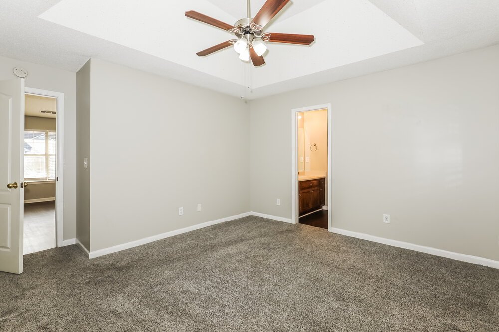 3-Bed Rental on 507 Creekview Overlook photo 8