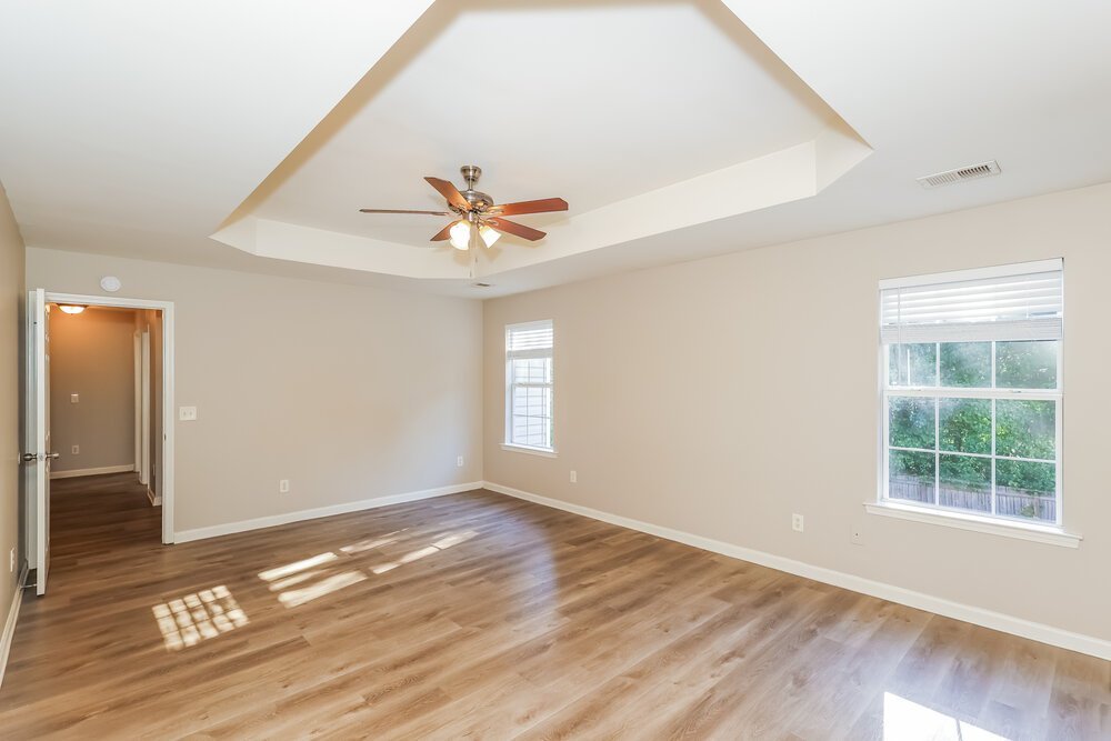 4-Bed Rental on 6325 Polar Fox photo 8