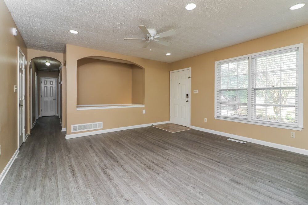 4-Bed Rental on 28 Doe Ln photo 8