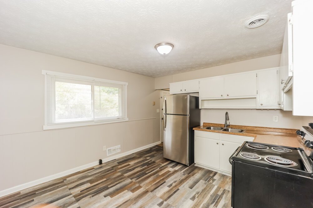 3-Bed Rental on 8970 Cornell Drive photo 8