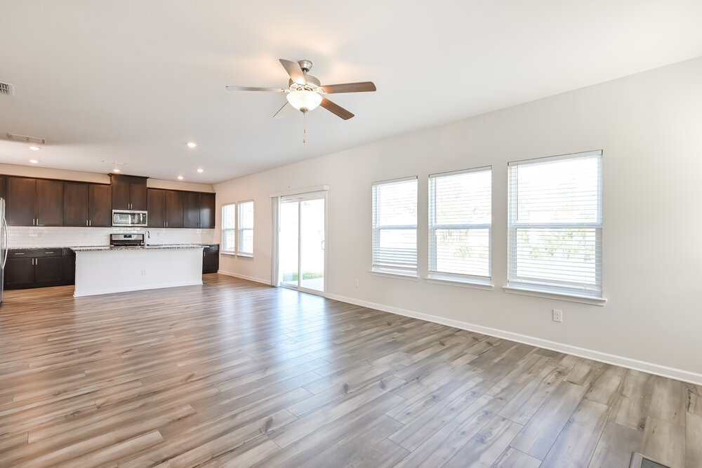4-Bed Rental on 730 Sara Meadow photo 9