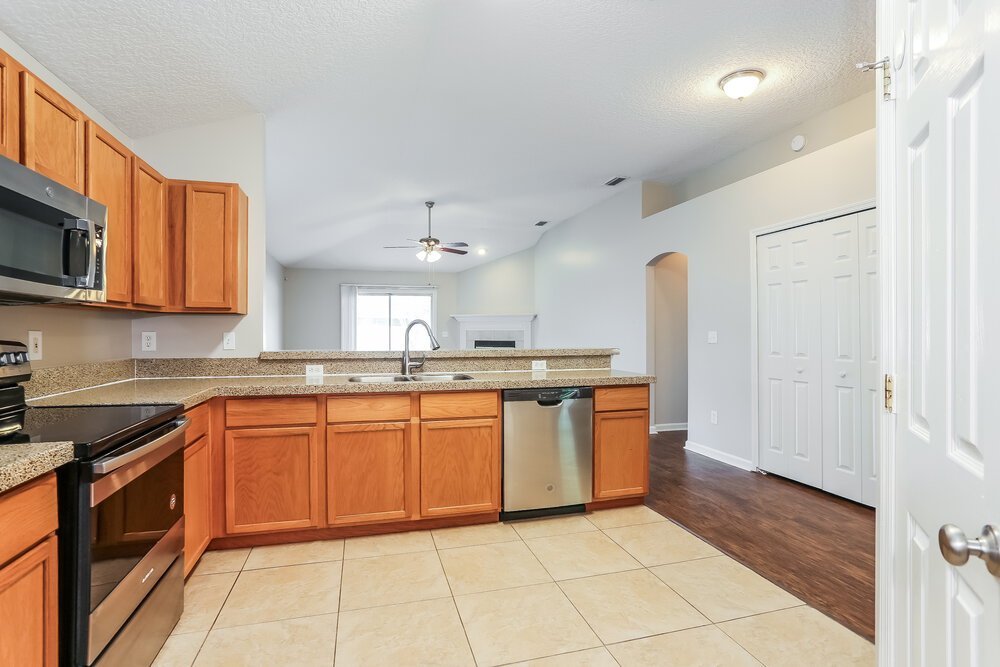 3-Bed Rental on 535 Misty Morning photo 9