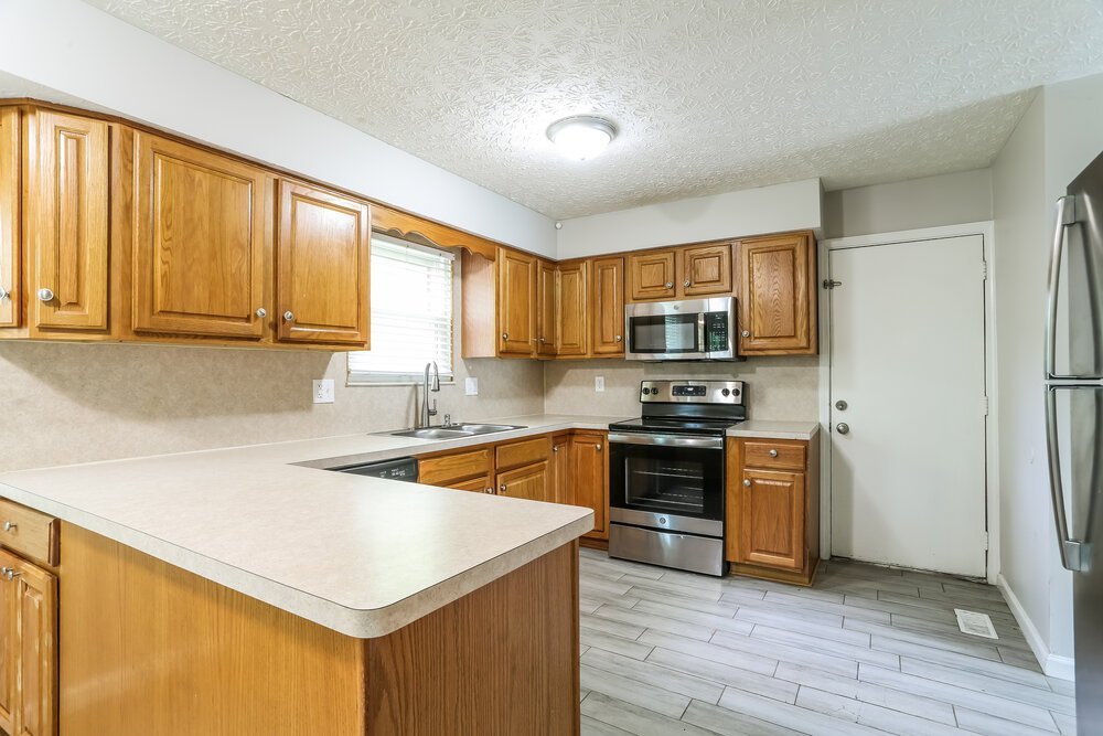 4-Bed Rental on 145 Timber Ridge photo 9