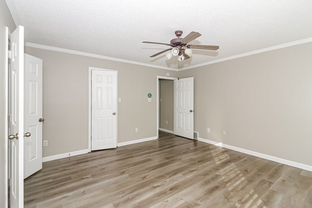 4-Bed Rental on 4845 Shadow Pine photo 9