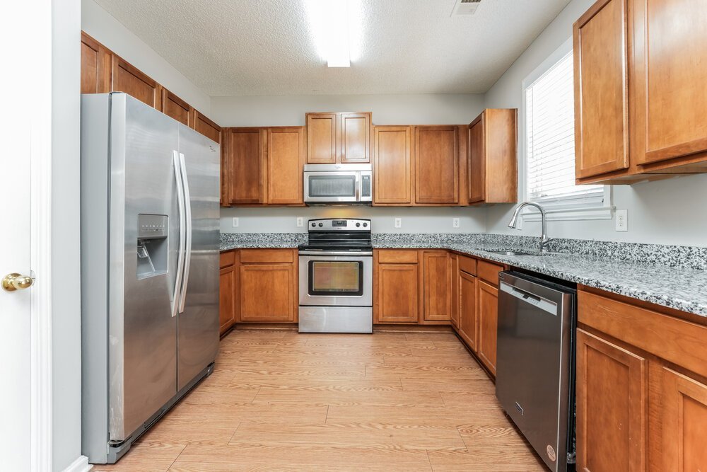 4-Bed Rental on 4445 Feather Way photo 9