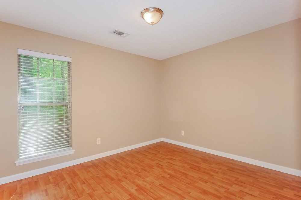 3-Bed Rental on 6670 Tangleberry Cove photo 9